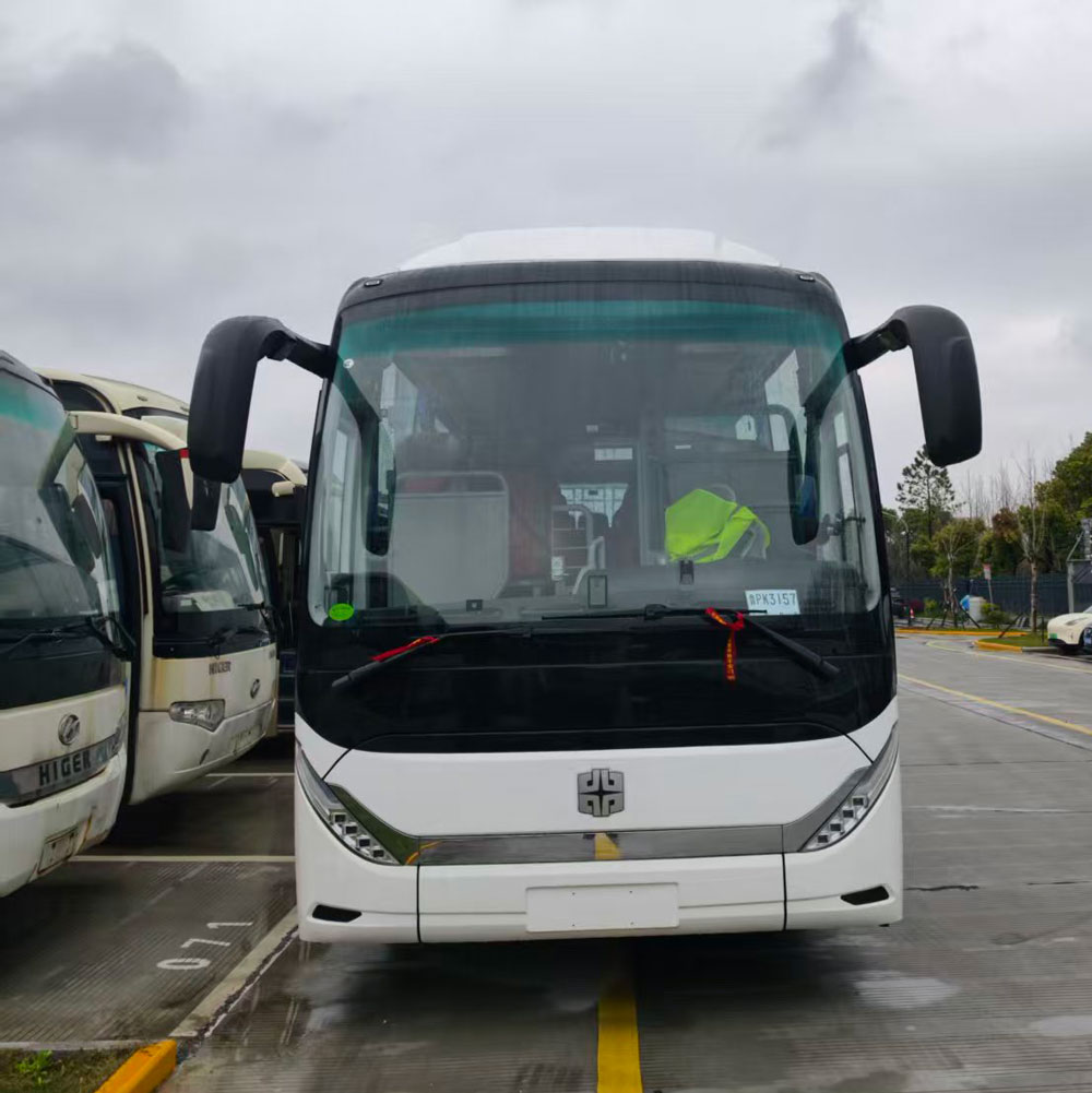11م حافلة تشونغتونغ الجديدة التي تعمل بالديزل 11م حافلة تشونغتونغ الجديدة التي تعمل بالديزل