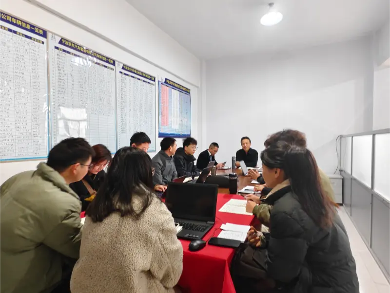 ترسيخ رحلة جديدة: تقوم شركة China Honglong المستخدمة للحافلات بنشر خطة عمل الربع الأول