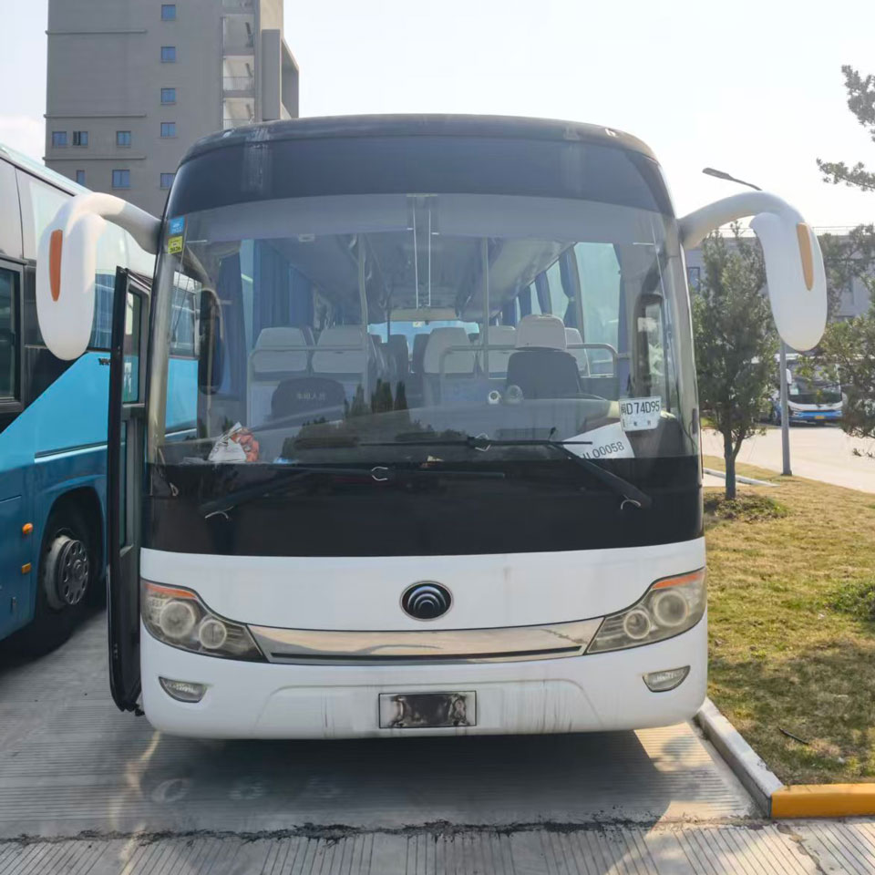 Yutong 65 مقعد ديزل حافلة مستعملة 1